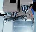 Schimbator automat de scule, tip brat